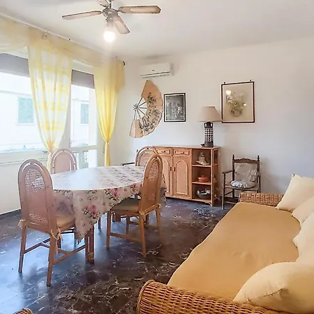 Lovely In Lejlighed *